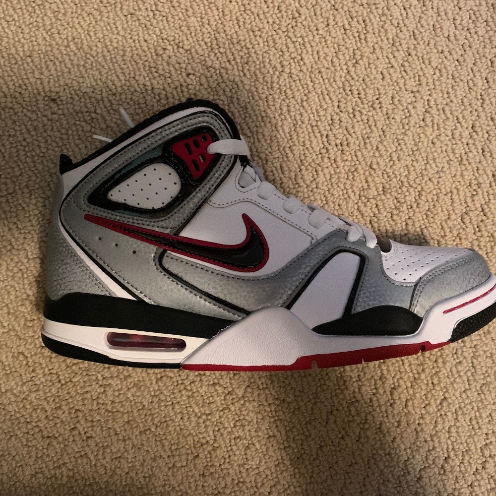 Nike Mens Air Flight Falcon Basketball Shoe-NEW